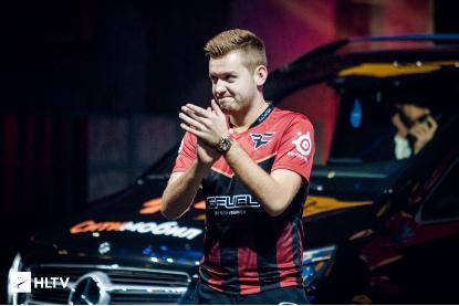 Dplus KIA 击败 Hanwha Life Esports 在 LCK 2025 赛季