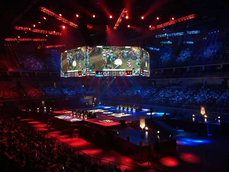 17岁的AD对阵 Ruler ，但惨遭击败！ Kiin Alola在底部支援， Generation Gaming 在巨大的劣势下反击获胜